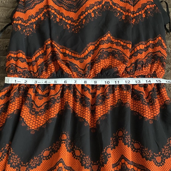 Black and orange dress - Picture 4 of 7